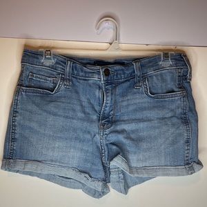 Mid-rise Hollister shorts 3” (size 7 - refer to images for size references.